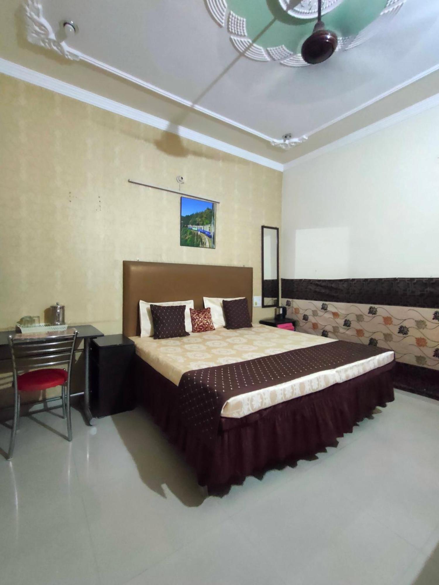 New Chandigarh Holiday Home Exterior photo